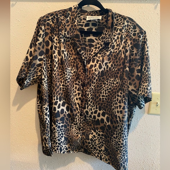 Donnkenny Tops - DonnKenny Animal Print Button Down